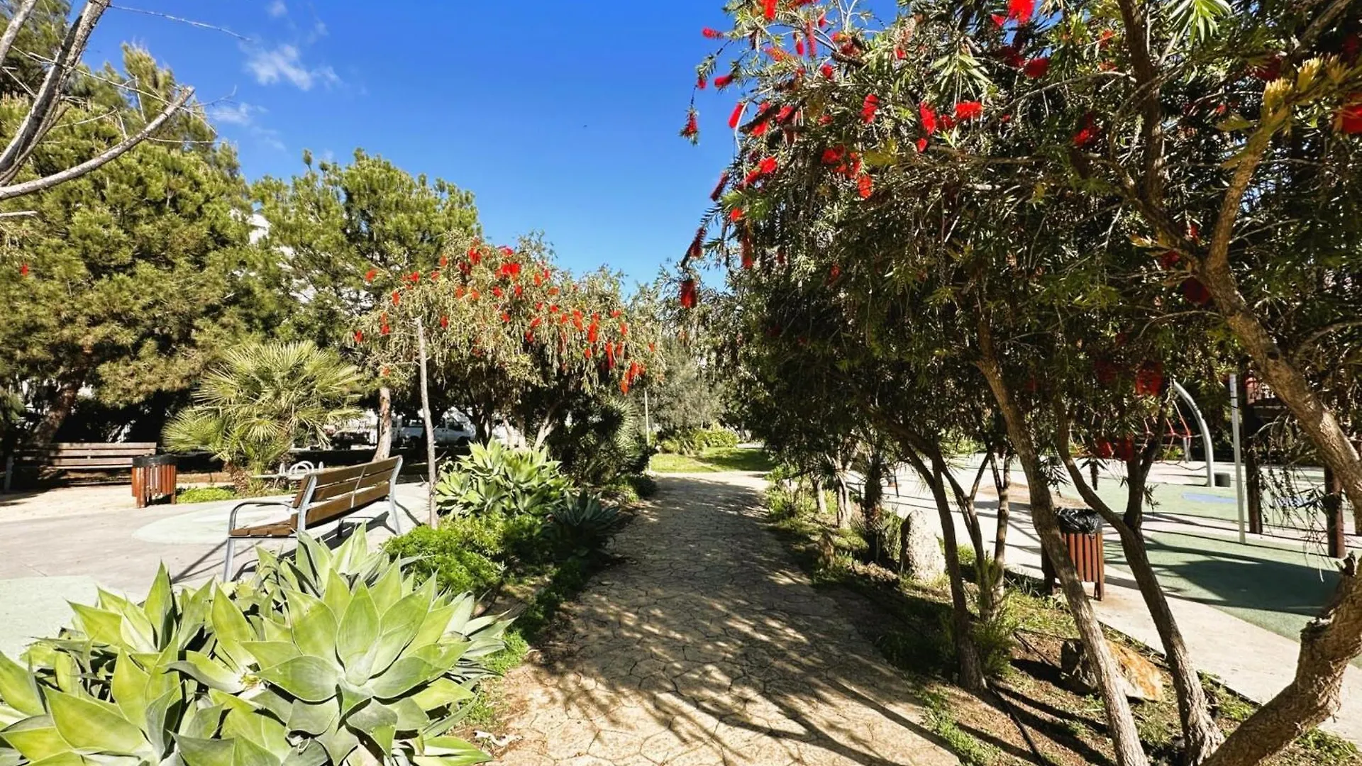 Charming 3 Bedroom Apartment In Estepona Close To The Sea Spain